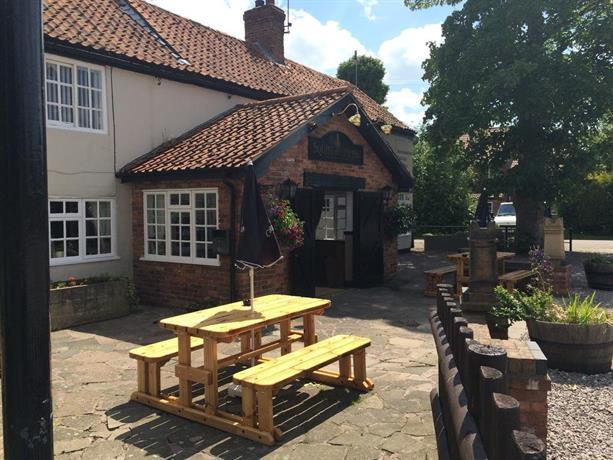 The Fountain At Tuxford & The Square And Compass Normanton On Trent Hotell Eksteriør bilde